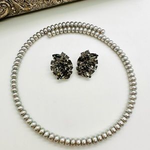 🔥Vintage Pearl Choker Necklace & Rhinestone Clip Earrings